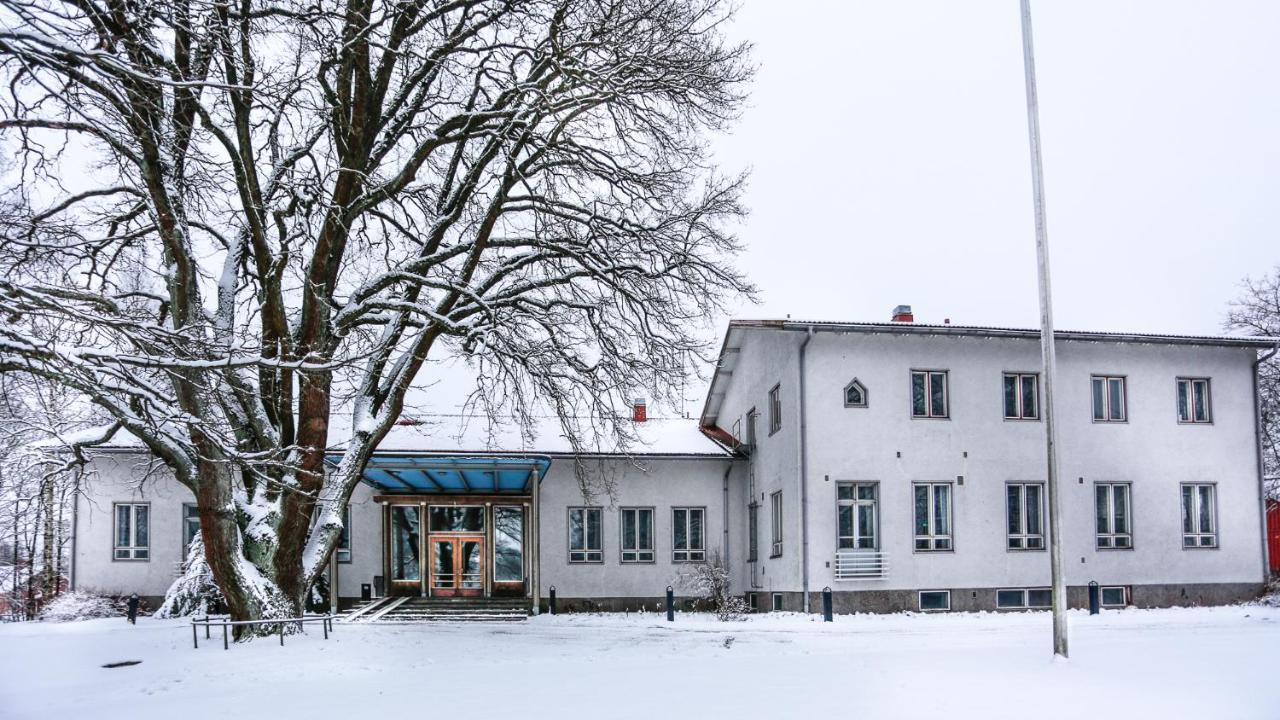 Tehtaan Hotelli Karkkila Exterior photo